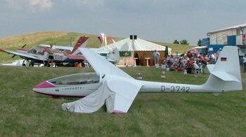 Volksfeststimmung auf dem Platz