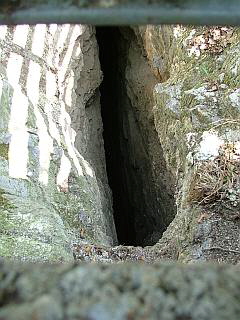 Blick vom Plateau in Schachthöhle 7